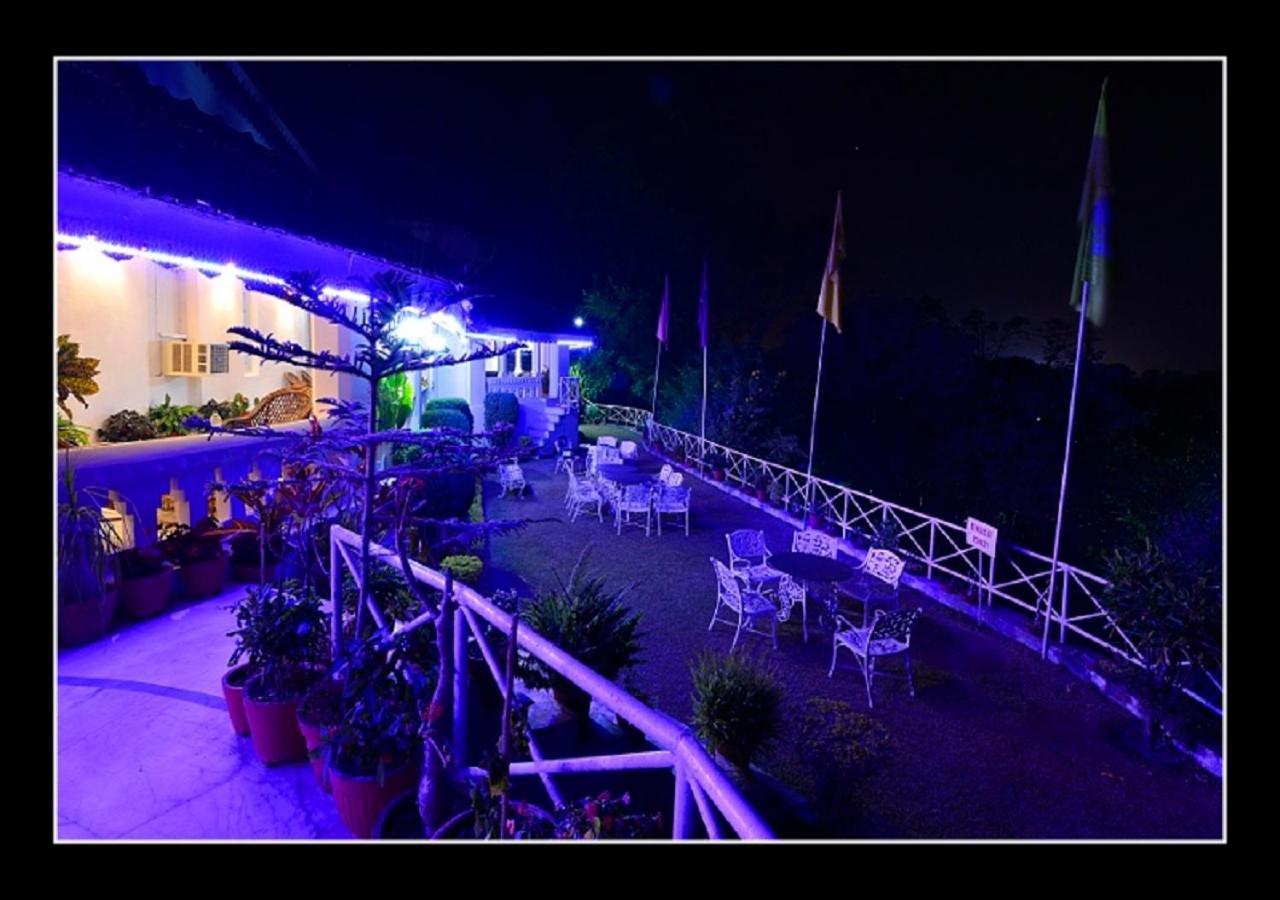 Mpt Rock End Manor, Pachmarhi Hotel Exterior photo